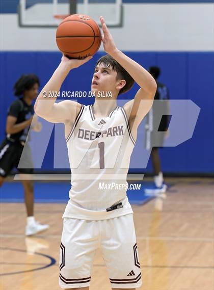 Thumbnail 1 in Deer Park vs. Marian photogallery.