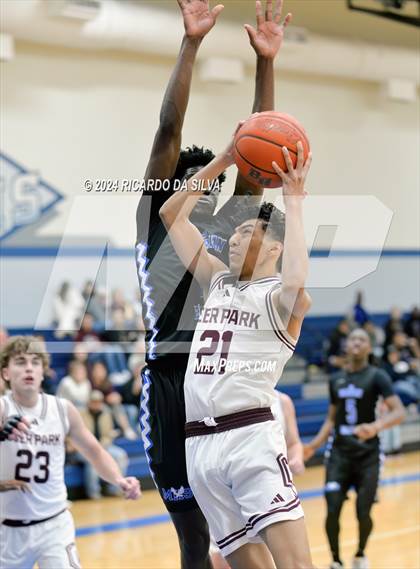 Thumbnail 3 in Deer Park vs. Marian photogallery.