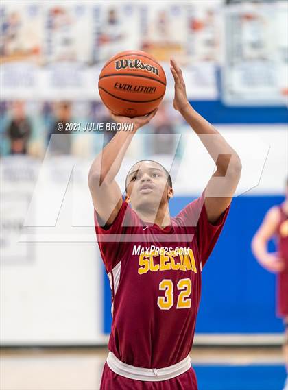 Thumbnail 2 in Covenant Christian vs Indianapolis Scecina Memorial (IHSAA 2A Sectional 1st Round) photogallery.