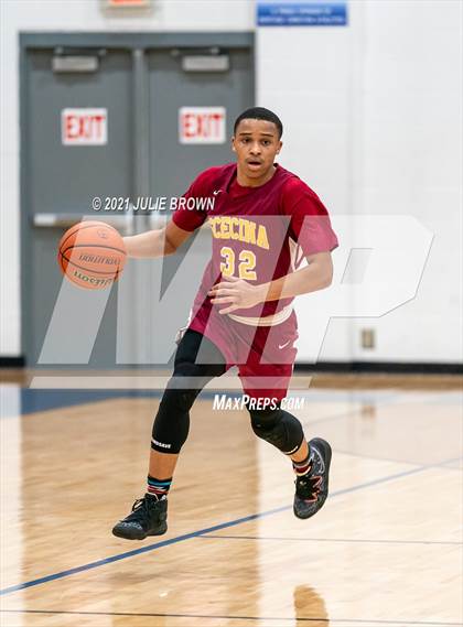 Thumbnail 2 in Covenant Christian vs Indianapolis Scecina Memorial (IHSAA 2A Sectional 1st Round) photogallery.