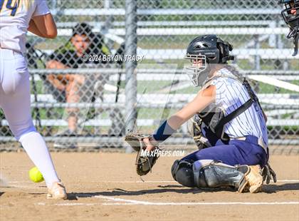 Thumbnail 3 in Northfield vs. Greeley West photogallery.