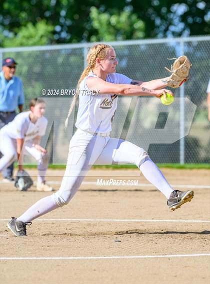 Thumbnail 2 in Northfield vs. Greeley West photogallery.