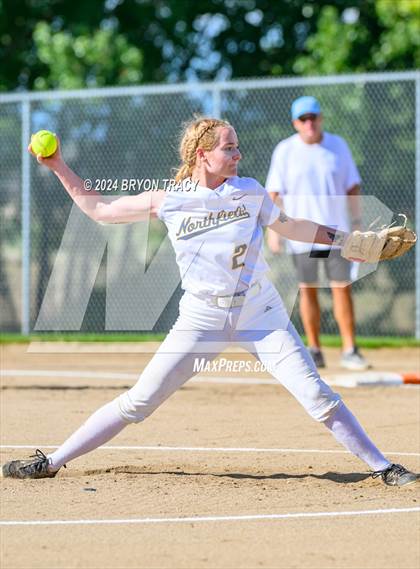 Thumbnail 3 in Northfield vs. Greeley West photogallery.