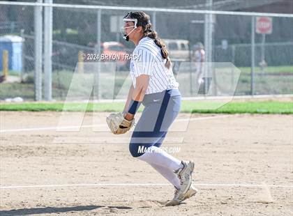 Thumbnail 3 in Northfield vs. Greeley West photogallery.