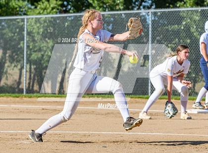 Thumbnail 3 in Northfield vs. Greeley West photogallery.