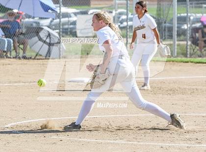 Thumbnail 3 in Northfield vs. Greeley West photogallery.