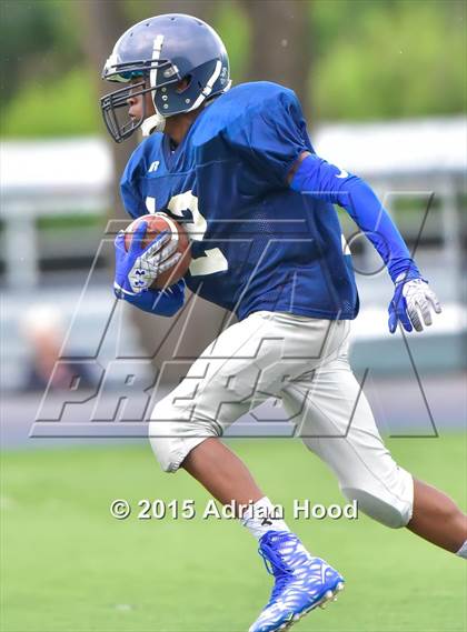 Thumbnail 1 in DeMatha Catholic @ Georgetown Prep photogallery.