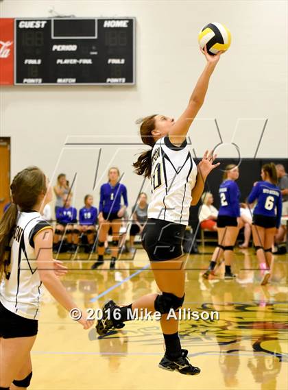 Thumbnail 2 in Hixson vs Berean Academy photogallery.