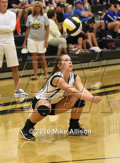 Thumbnail 2 in Hixson vs Berean Academy photogallery.