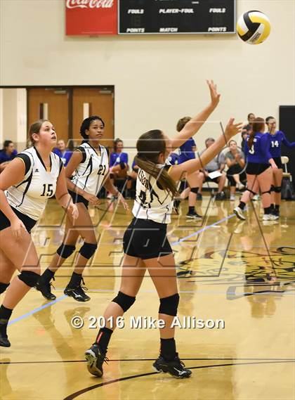 Thumbnail 1 in Hixson vs Berean Academy photogallery.
