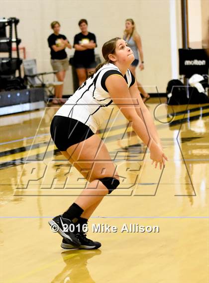 Thumbnail 3 in Hixson vs Berean Academy photogallery.