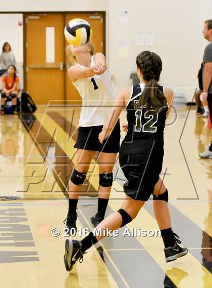 Thumbnail 2 in Hixson vs Berean Academy photogallery.