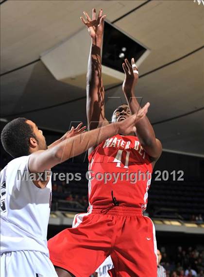 Thumbnail 1 in Mater Dei vs. Loyola (CIF SS D1AA Playoffs) photogallery.