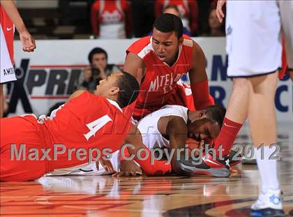 Thumbnail 3 in Mater Dei vs. Loyola (CIF SS D1AA Playoffs) photogallery.