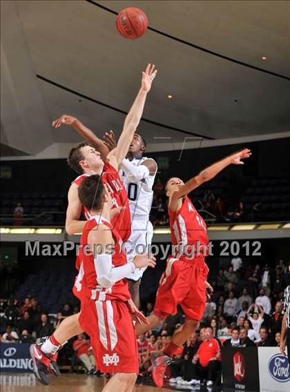Thumbnail 2 in Mater Dei vs. Loyola (CIF SS D1AA Playoffs) photogallery.