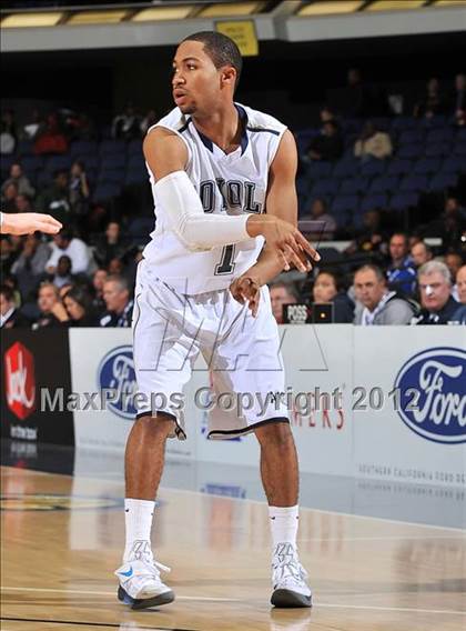 Thumbnail 3 in Mater Dei vs. Loyola (CIF SS D1AA Playoffs) photogallery.
