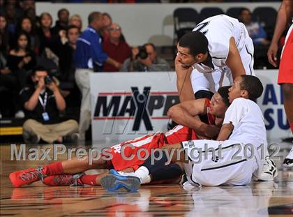 Thumbnail 2 in Mater Dei vs. Loyola (CIF SS D1AA Playoffs) photogallery.