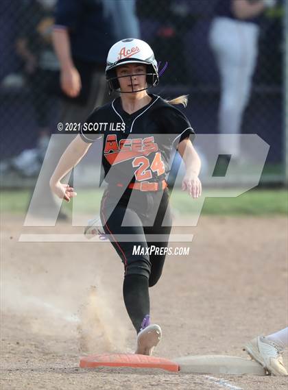 Thumbnail 3 in Amanda-Clearcreek vs Bloom-Carroll photogallery.