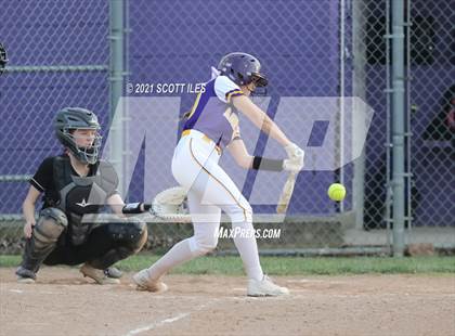 Thumbnail 1 in Amanda-Clearcreek vs Bloom-Carroll photogallery.