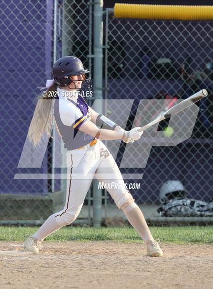Thumbnail 1 in Amanda-Clearcreek vs Bloom-Carroll photogallery.