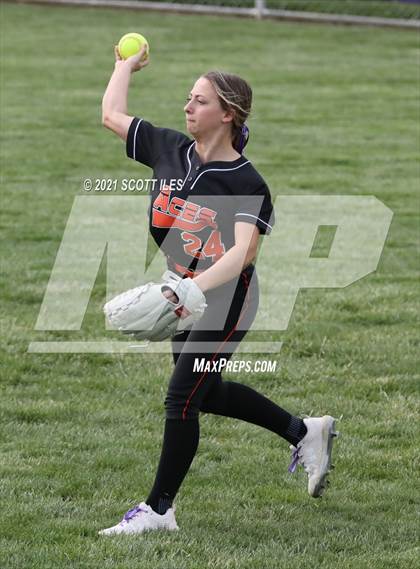 Thumbnail 3 in Amanda-Clearcreek vs Bloom-Carroll photogallery.