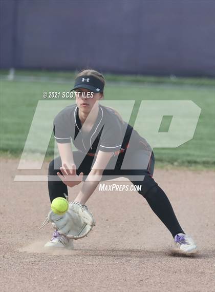 Thumbnail 2 in Amanda-Clearcreek vs Bloom-Carroll photogallery.