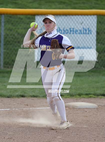 Thumbnail 1 in Amanda-Clearcreek vs Bloom-Carroll photogallery.