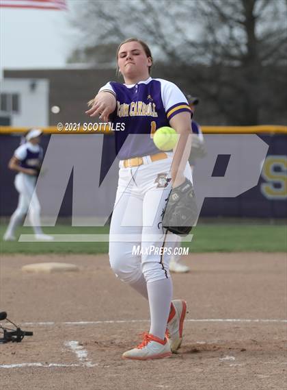 Thumbnail 1 in Amanda-Clearcreek vs Bloom-Carroll photogallery.