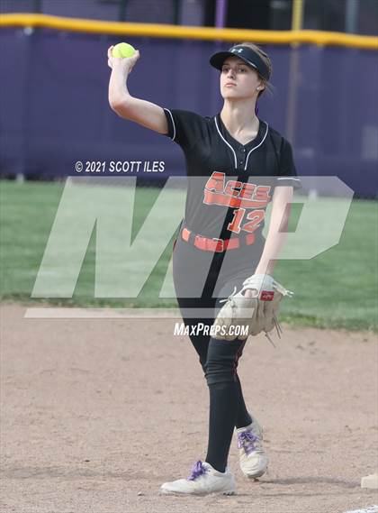 Thumbnail 2 in Amanda-Clearcreek vs Bloom-Carroll photogallery.