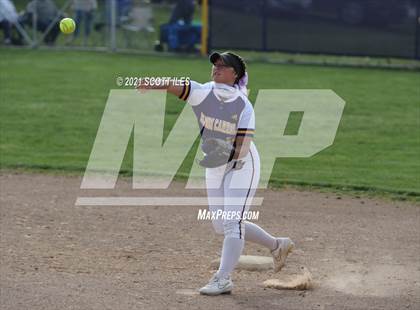 Thumbnail 3 in Amanda-Clearcreek vs Bloom-Carroll photogallery.