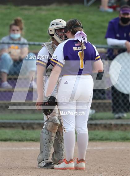 Thumbnail 1 in Amanda-Clearcreek vs Bloom-Carroll photogallery.