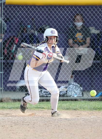 Thumbnail 1 in Amanda-Clearcreek vs Bloom-Carroll photogallery.
