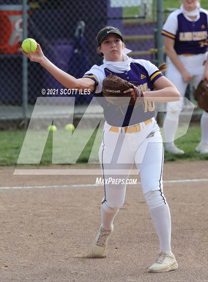 Thumbnail 1 in Amanda-Clearcreek vs Bloom-Carroll photogallery.