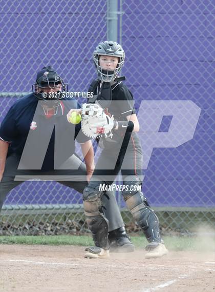 Thumbnail 2 in Amanda-Clearcreek vs Bloom-Carroll photogallery.