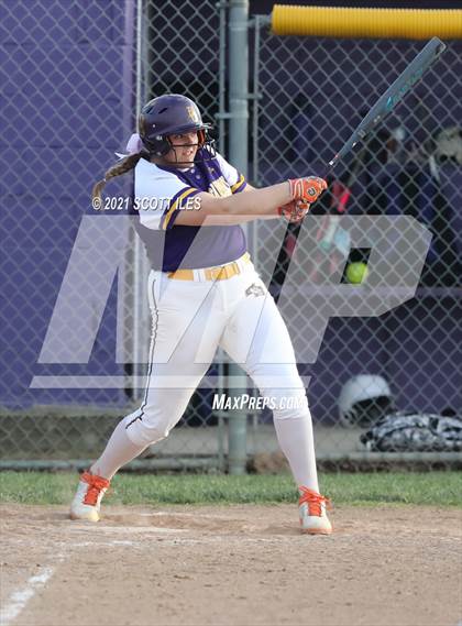 Thumbnail 3 in Amanda-Clearcreek vs Bloom-Carroll photogallery.