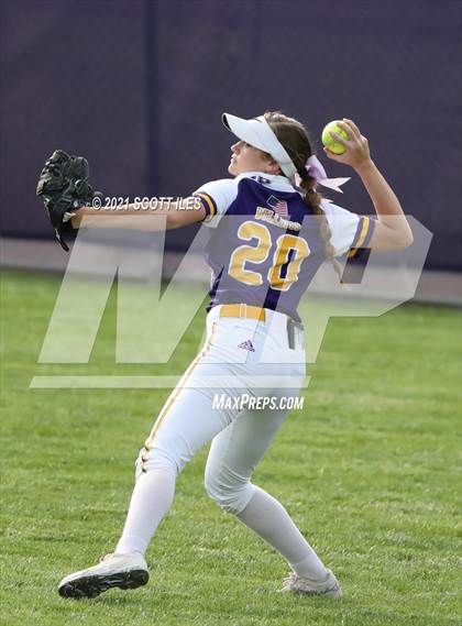 Thumbnail 1 in Amanda-Clearcreek vs Bloom-Carroll photogallery.