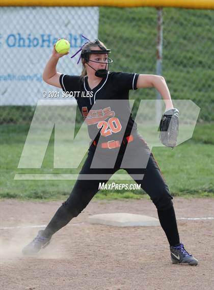 Thumbnail 1 in Amanda-Clearcreek vs Bloom-Carroll photogallery.