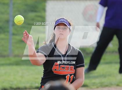 Thumbnail 3 in Amanda-Clearcreek vs Bloom-Carroll photogallery.