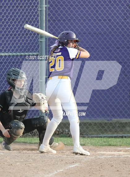 Thumbnail 3 in Amanda-Clearcreek vs Bloom-Carroll photogallery.