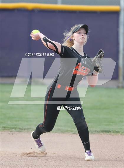 Thumbnail 1 in Amanda-Clearcreek vs Bloom-Carroll photogallery.