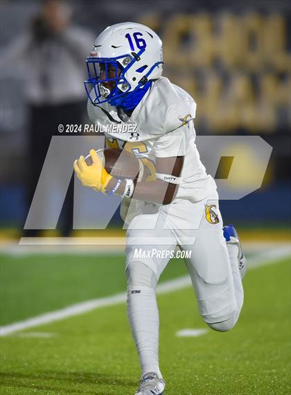 Thumbnail 1 in Cerritos vs Gahr photogallery.