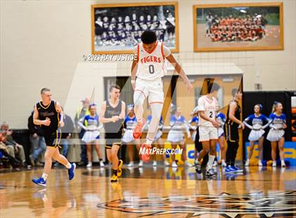Thumbnail 2 in Logan @ Chapmanville Regional photogallery.