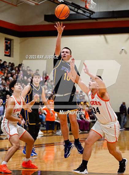 Thumbnail 3 in Logan @ Chapmanville Regional photogallery.