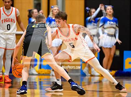 Thumbnail 1 in Logan @ Chapmanville Regional photogallery.