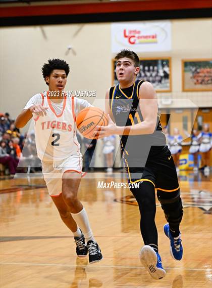 Thumbnail 2 in Logan @ Chapmanville Regional photogallery.