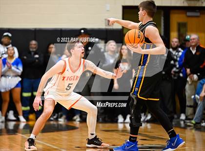 Thumbnail 2 in Logan @ Chapmanville Regional photogallery.