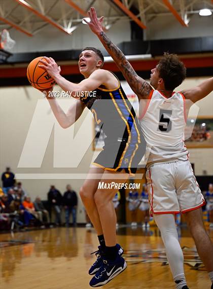 Thumbnail 1 in Logan @ Chapmanville Regional photogallery.