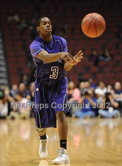 Thumbnail 3 in Chavez vs. Corona del Sol (AIA D1 Final) photogallery.