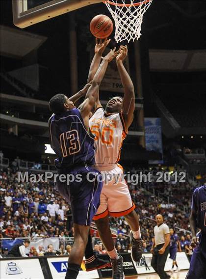 Thumbnail 1 in Chavez vs. Corona del Sol (AIA D1 Final) photogallery.