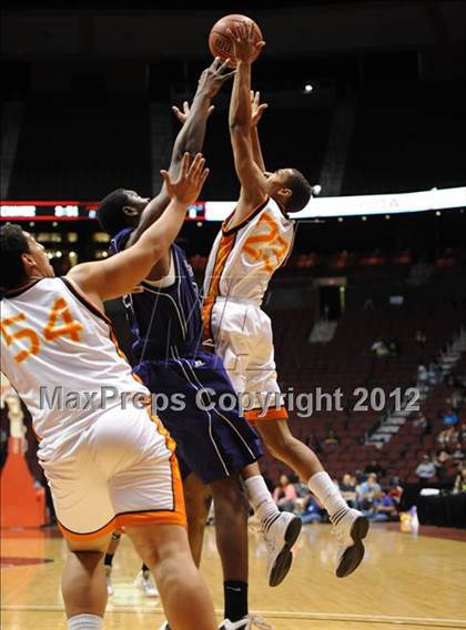 Thumbnail 1 in Chavez vs. Corona del Sol (AIA D1 Final) photogallery.